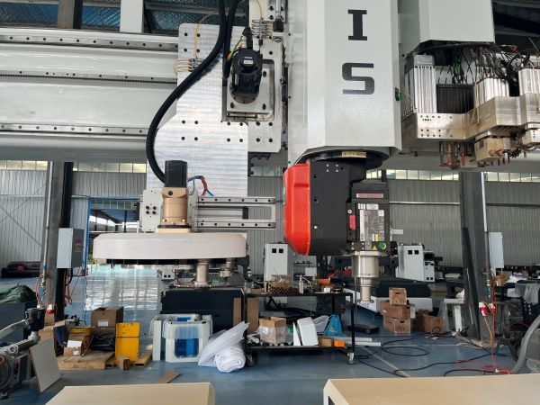 5 AXIS HEAD WITH BORING HEAD 