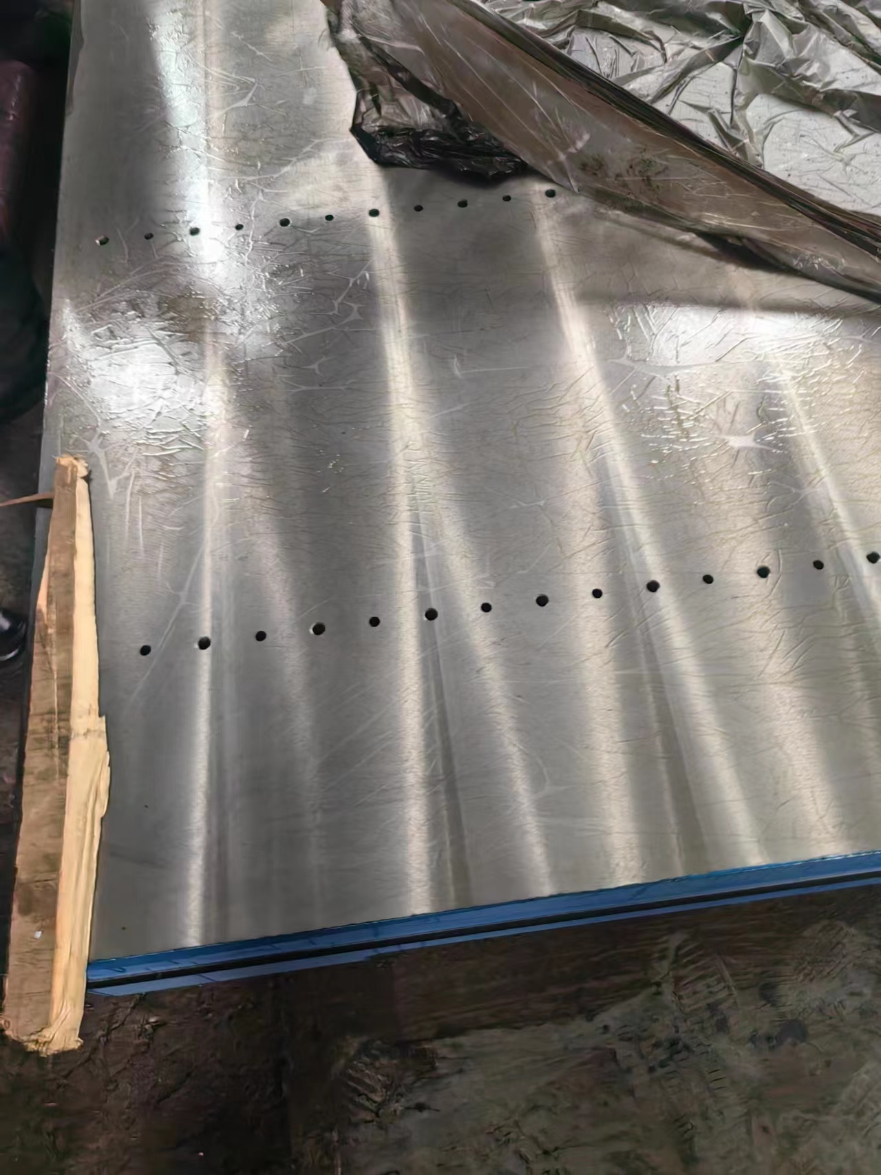 cast iron table with T slot 