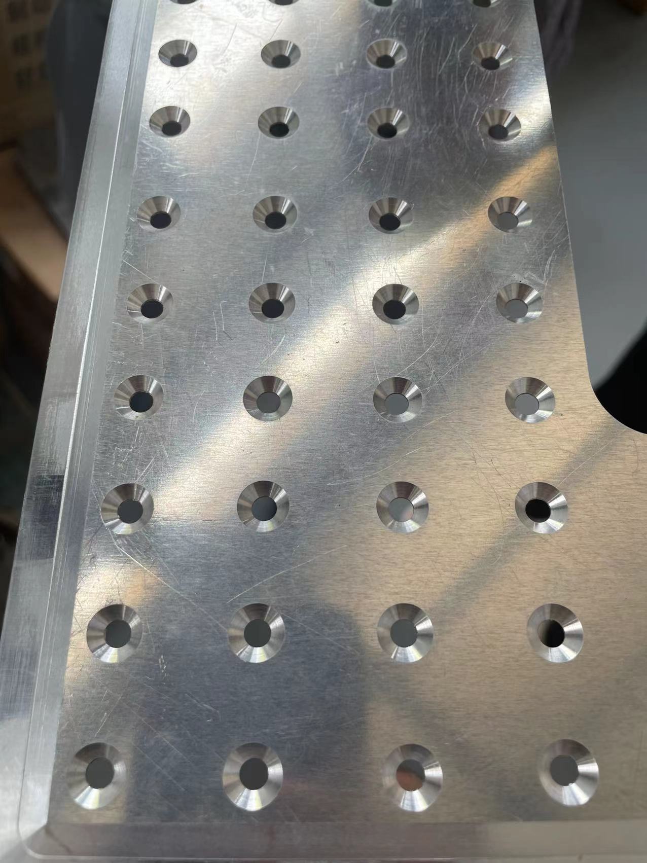 suntec 5 axis precision for 0.1mm for aviation aluminum parts hole suntec 5 axis precision for 0.1mm for aviation aluminum parts hole