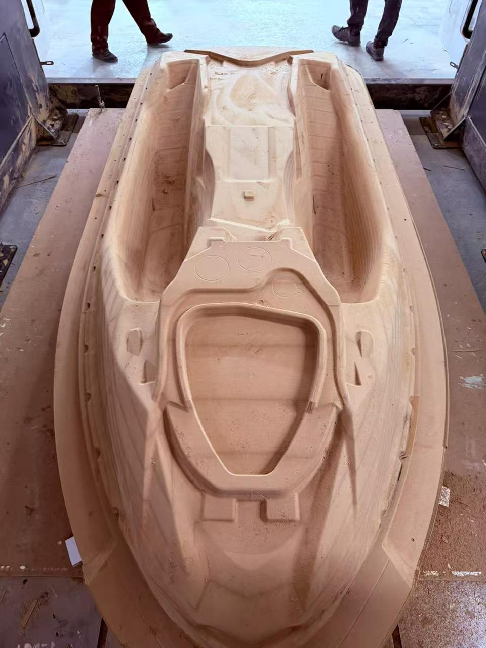 5 axis cnc router for boats .jpg