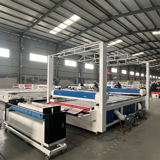 automatic loading fabric laser cutter .jpg